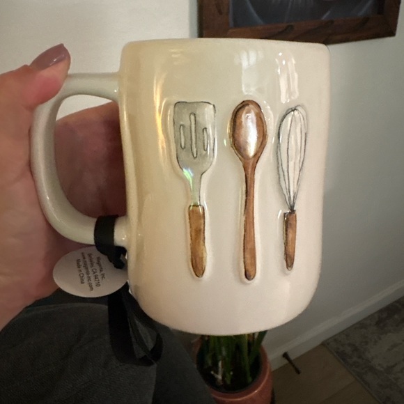β¨π Rae Dunn βYES, CHEFβ Artisan Mug β NWT πβ¨ - Picture 2 of 5